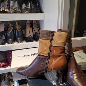 Slightly worn size 11 Vintagr London Fog Patched Ankle Boot
